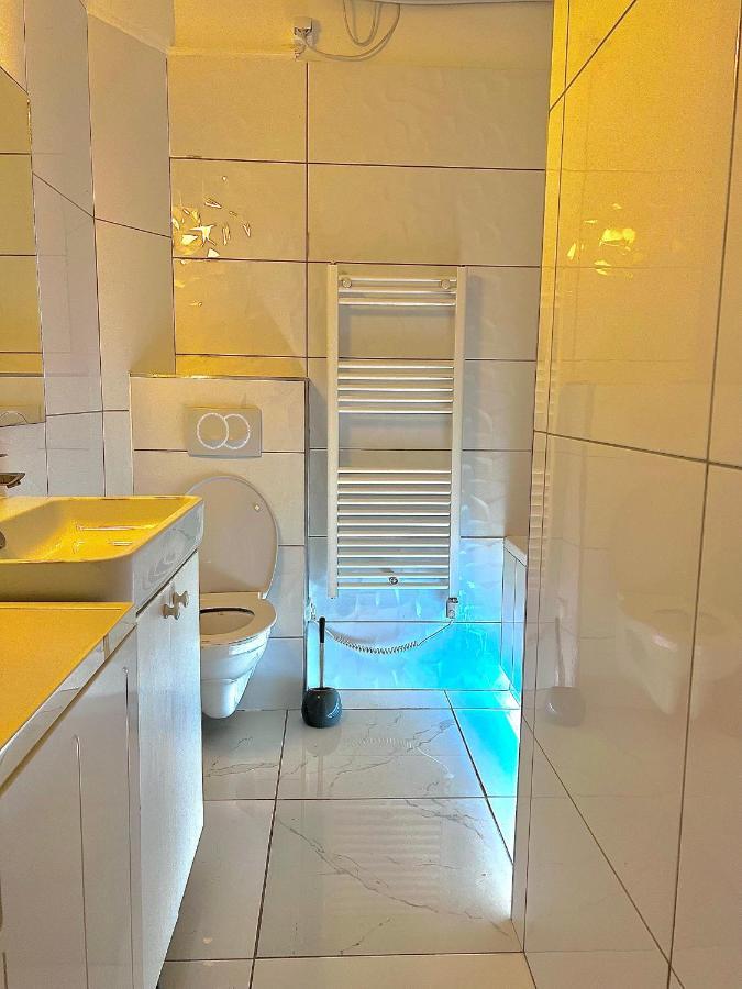 L8 Guesthouse บูดาเปสต์ ภายนอก รูปภาพ